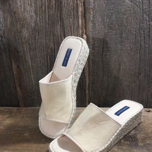 Karen Scott Espadrilles size 8.5 Sand Color